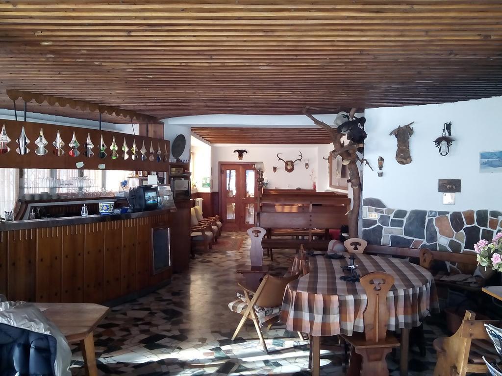 Albergo Cioccarelli Aprica Exterior photo