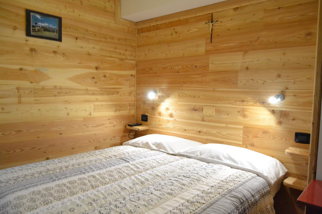Albergo Cioccarelli Aprica Exterior photo