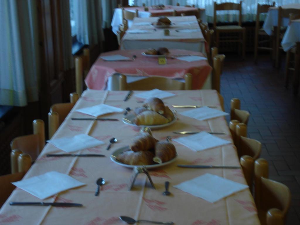 Albergo Cioccarelli Aprica Exterior photo
